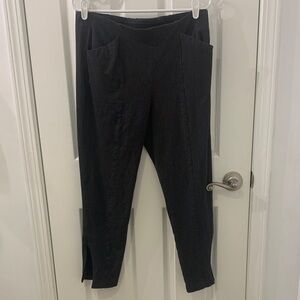 Old Navy Gray Ankle Cropped Pants with Tapered Fit